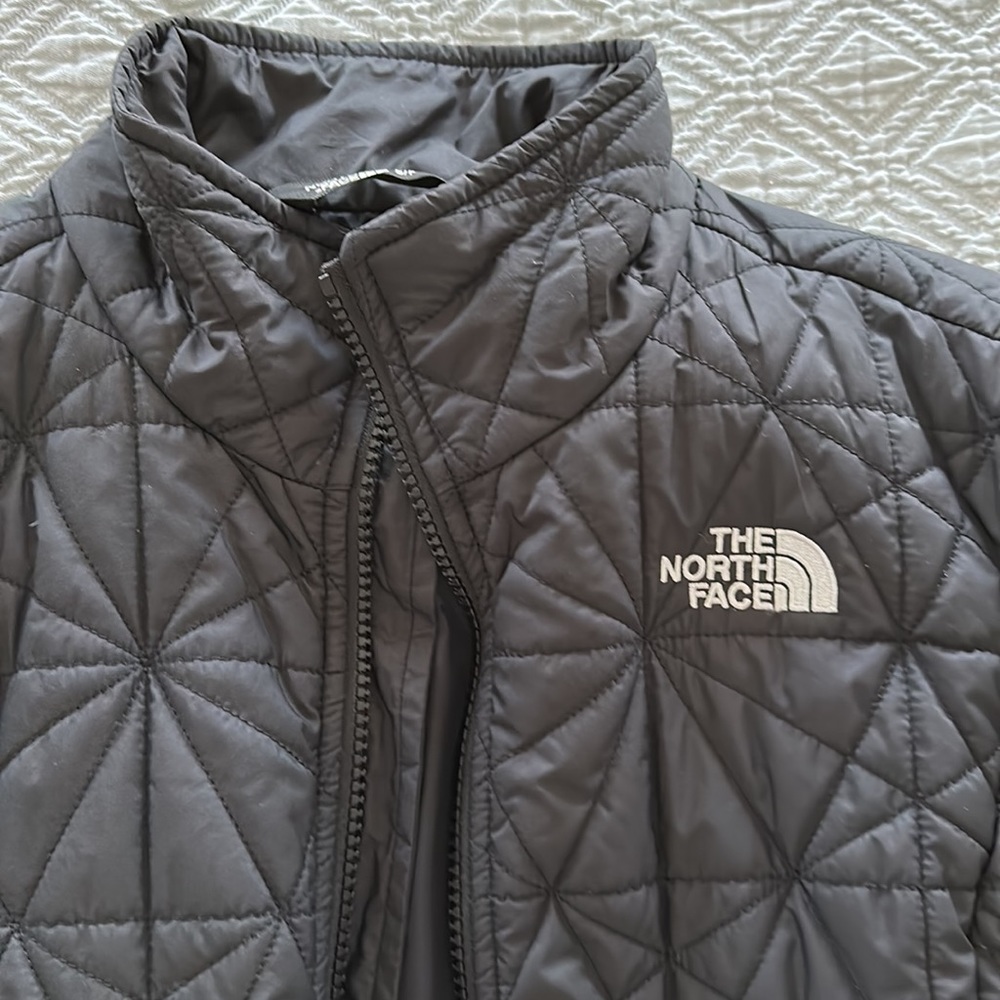 Black Lightweight North Face Jacket. - image 2